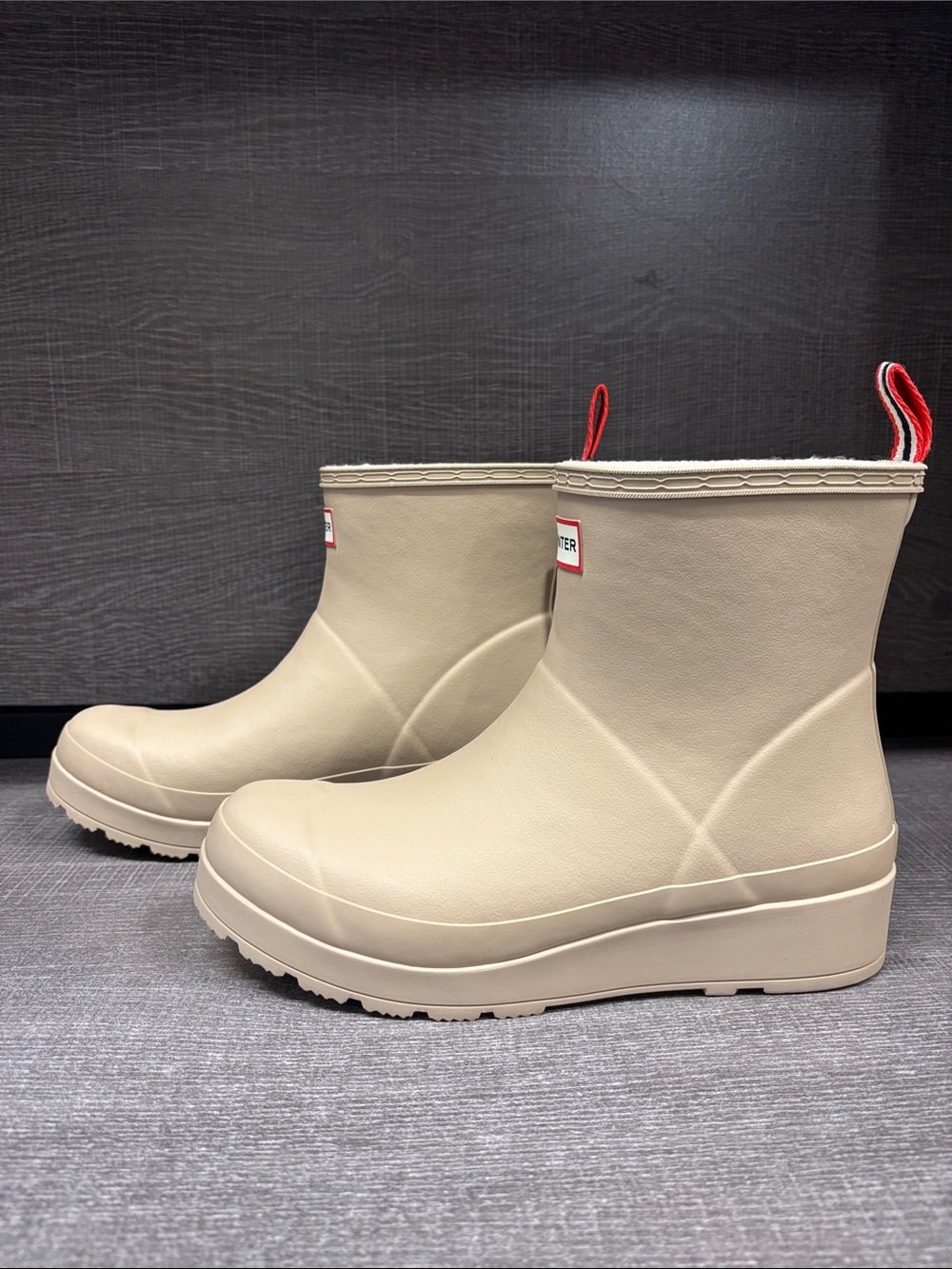 Hunter Women's Insulated Play Short Boot (Light Brown) - Size 9